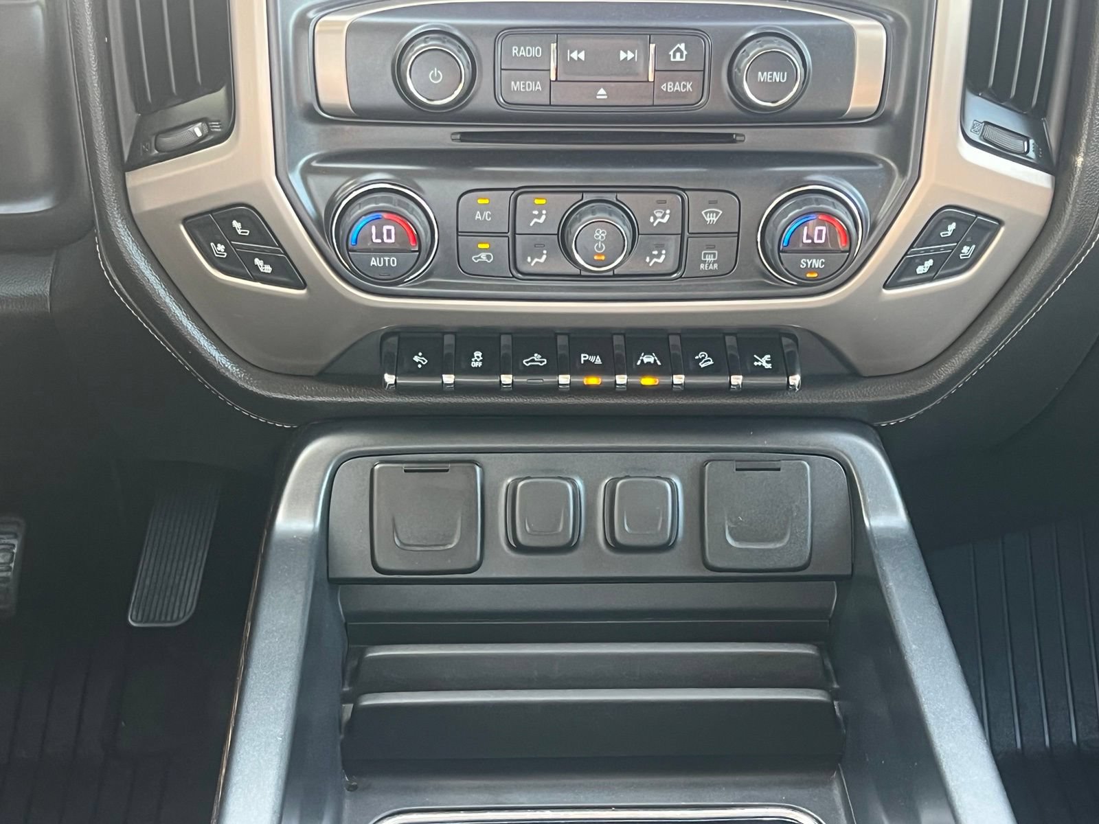 Used 2017 GMC Sierra 1500 Denali w/ Denali Ultimate Package AWD/4WD image 35