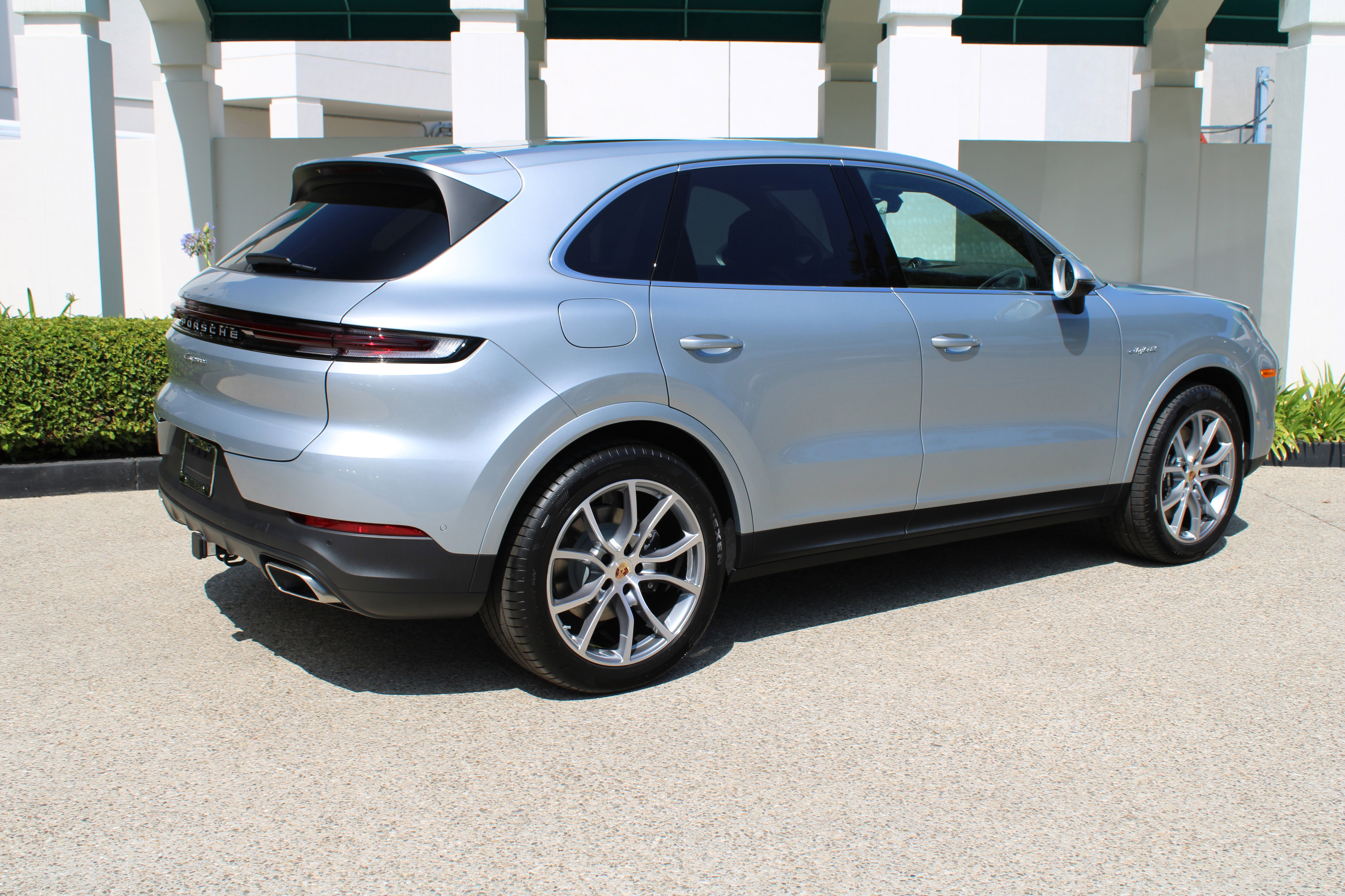 New 2025 Porsche Cayenne E-Hybrid image 7