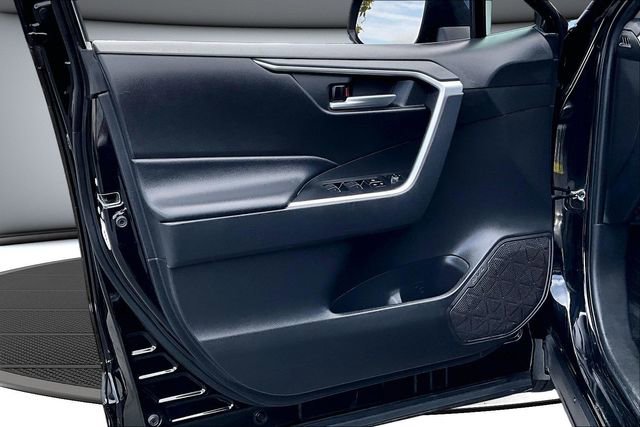 Used 2023 Toyota RAV4 XLE FWD image 20