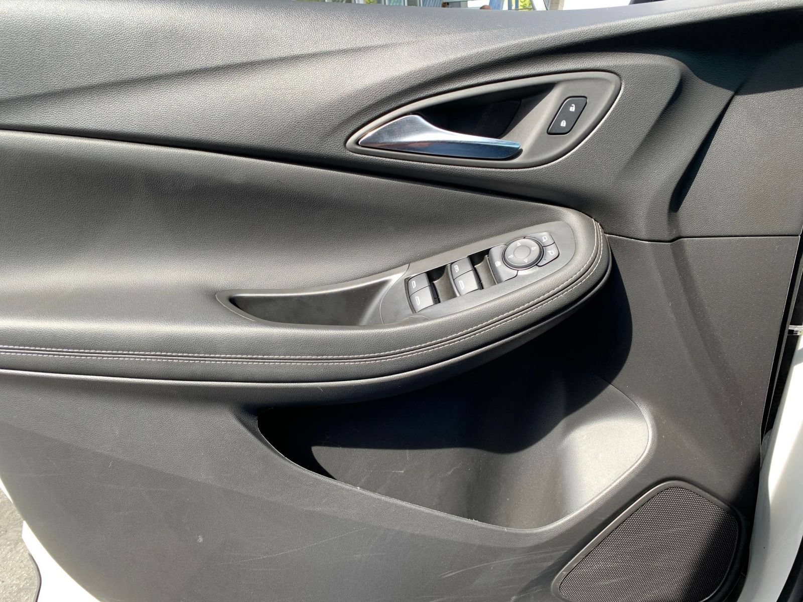 Used 2025 Buick Encore GX Preferred AWD/4WD image 18