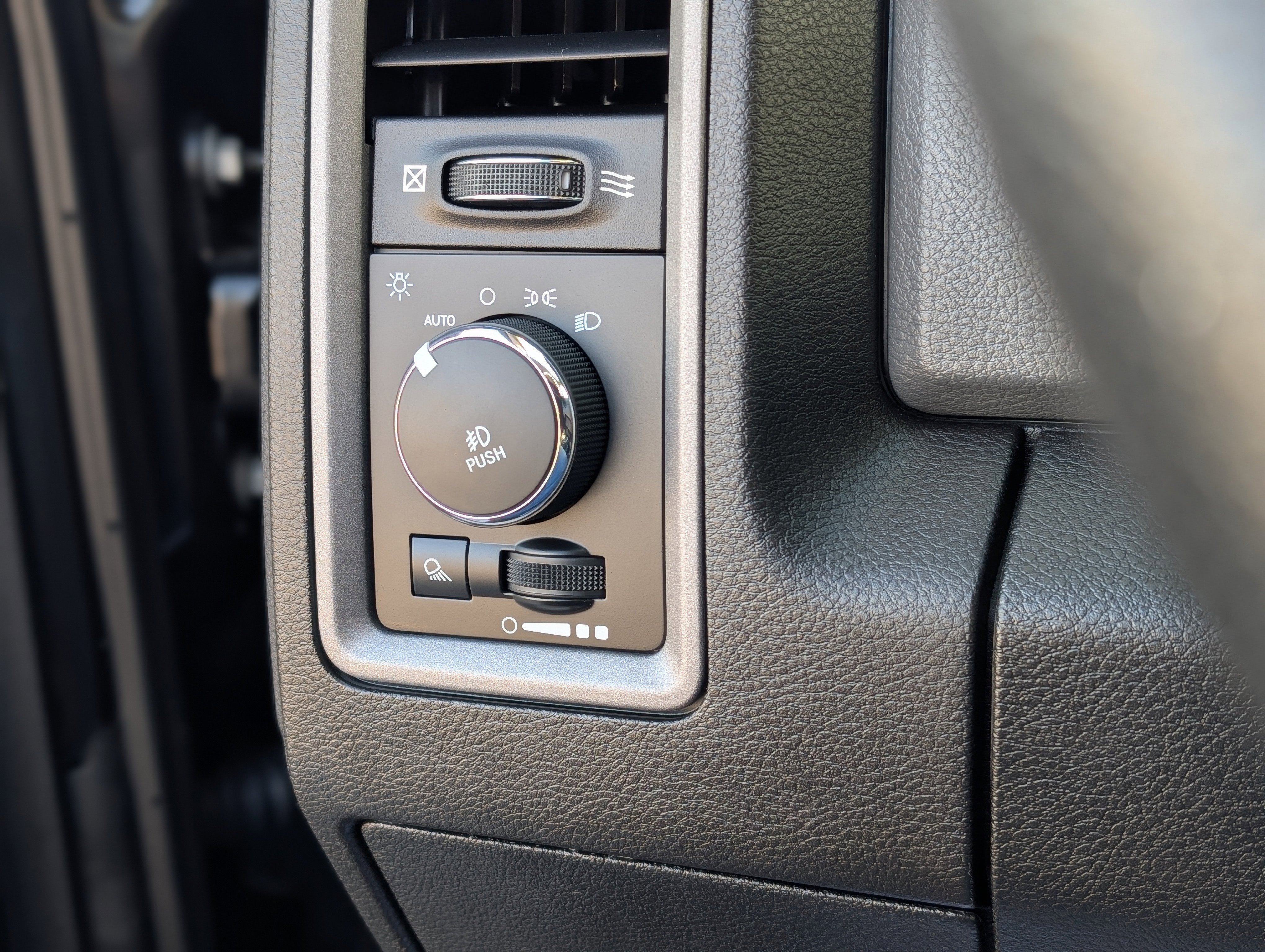 Used 2017 RAM 1500 Express w/ Black Ram 1500 Express Group image 25