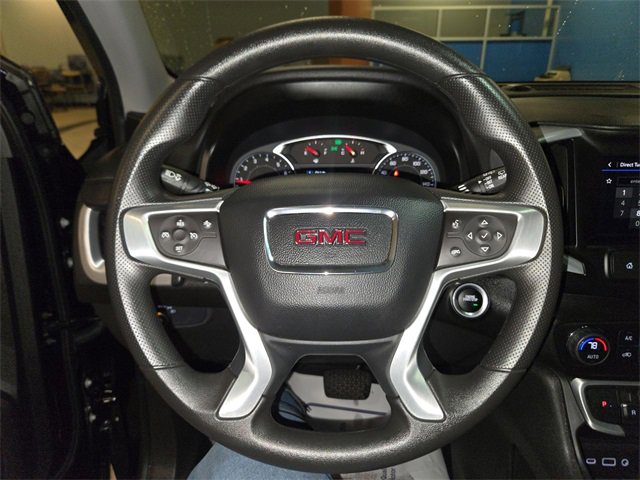 Used 2024 GMC Terrain SLE w/ Driver Convenience Package image 14