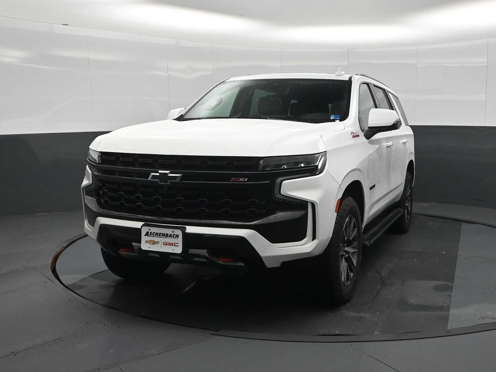 Used 2023 Chevrolet Tahoe Z71 w/ Luxury Package AWD/4WD image 5