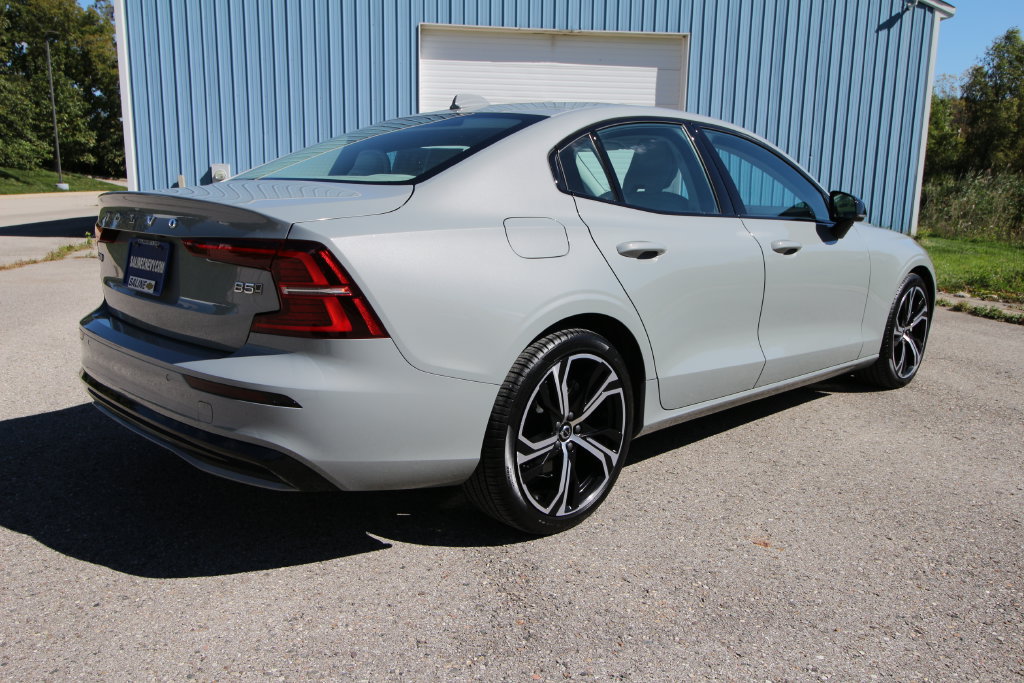 Used 2024 Volvo S60 B5 Core w/ Climate Package AWD/4WD image 7