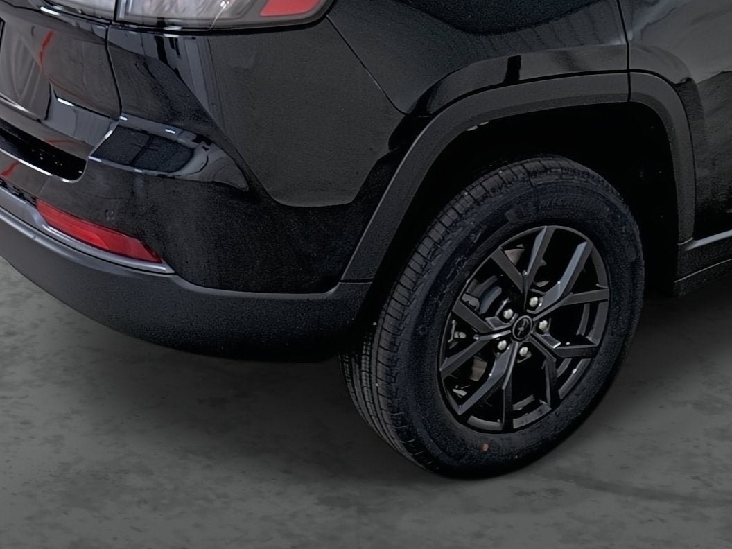 New 2027 Jeep Grand Cherokee Altitude AWD/4WD image 12