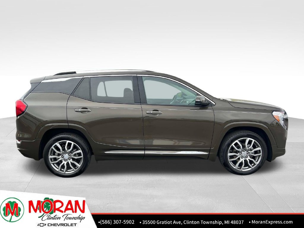 Certified 2023 GMC Terrain Denali w/ Denali Premium Package AWD/4WD image 8