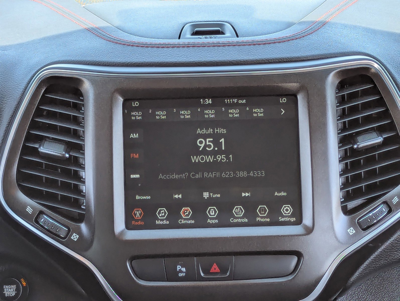 Used 2020 Jeep Cherokee Trailhawk w/ Cold Weather Group image 19