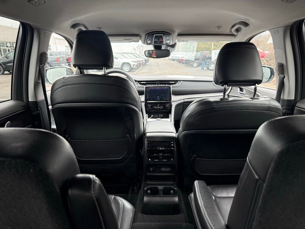 Used 2023 Jeep Grand Cherokee L Limited image 36