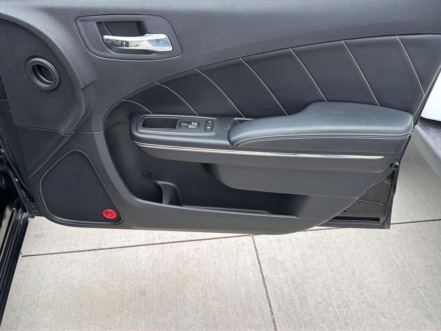 Used 2012 Dodge Charger R/T RWD image 29