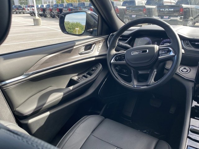 New 2025 Jeep Grand Cherokee L Overland image 37