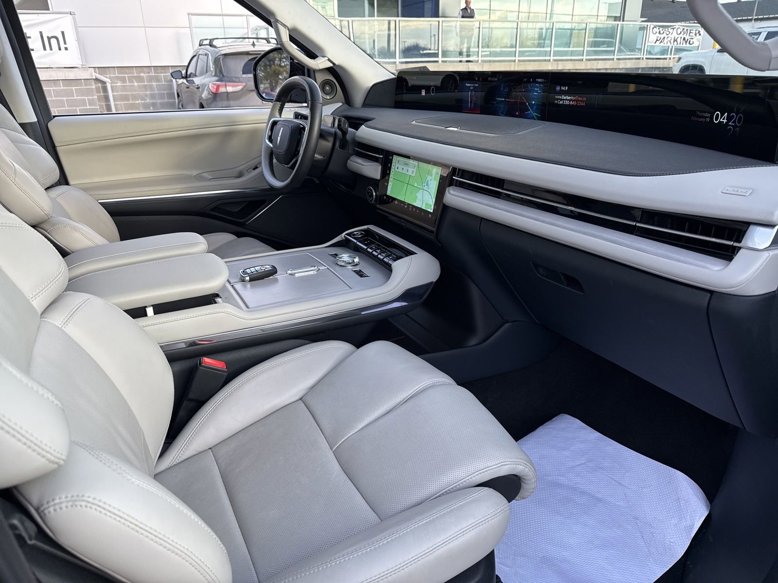 Used 2025 Lincoln Navigator L Reserve image 53