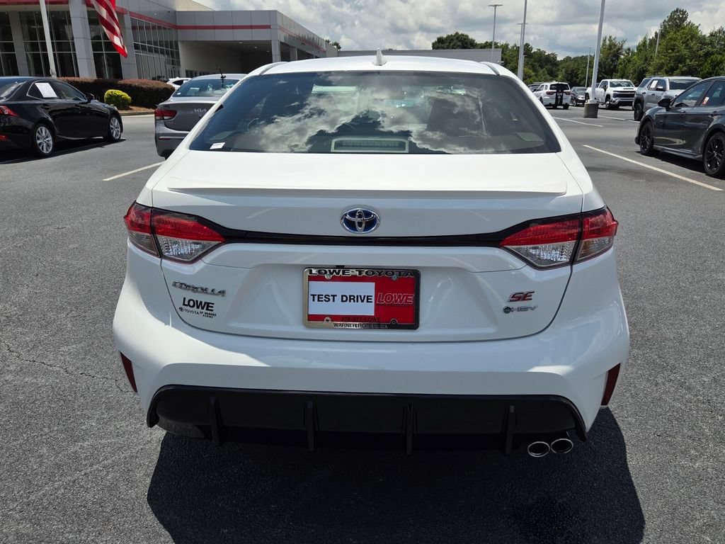 Certified 2025 Toyota Corolla SE FWD image 10