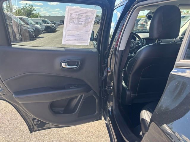 Used 2019 Jeep Compass Latitude AWD/4WD image 14