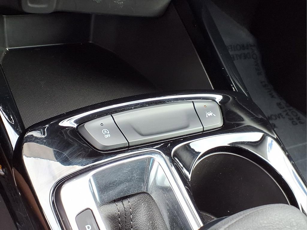 Used 2026 Chevrolet Trax LT image 14