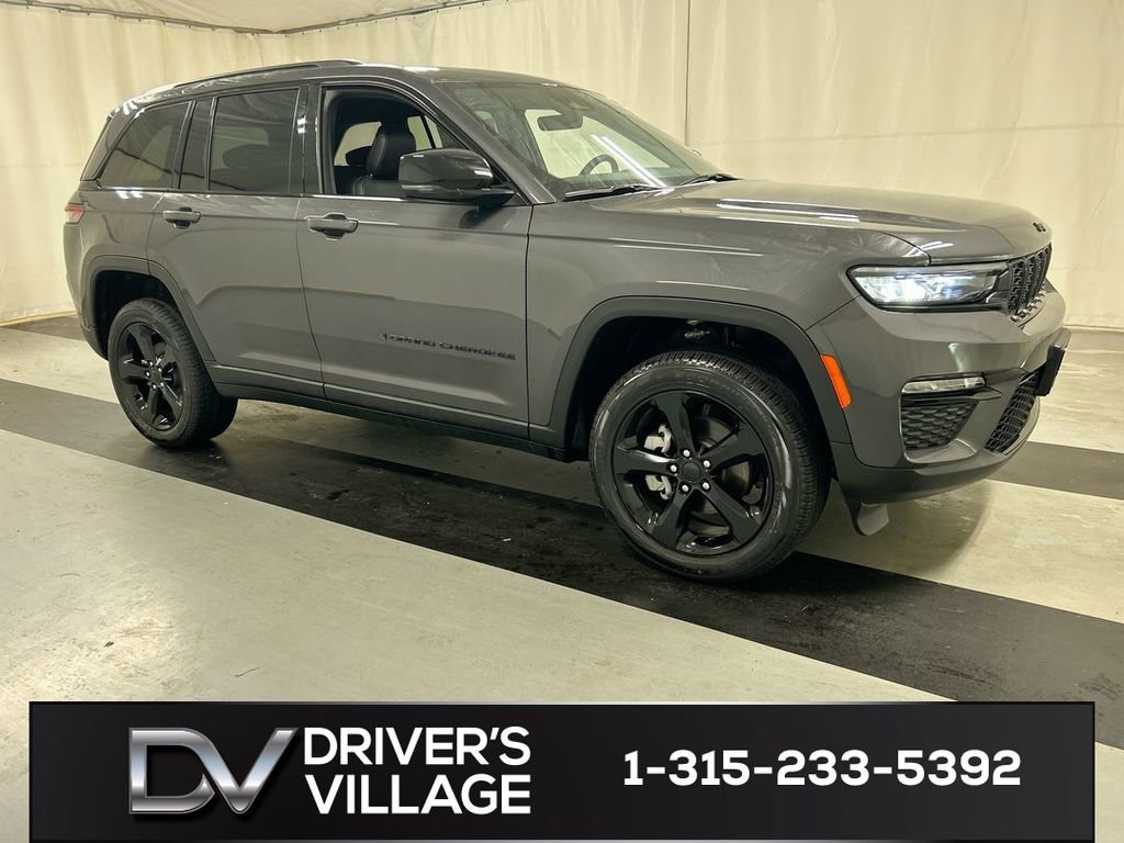 Used 2025 Jeep Grand Cherokee Limited w/ Black Appearance Package