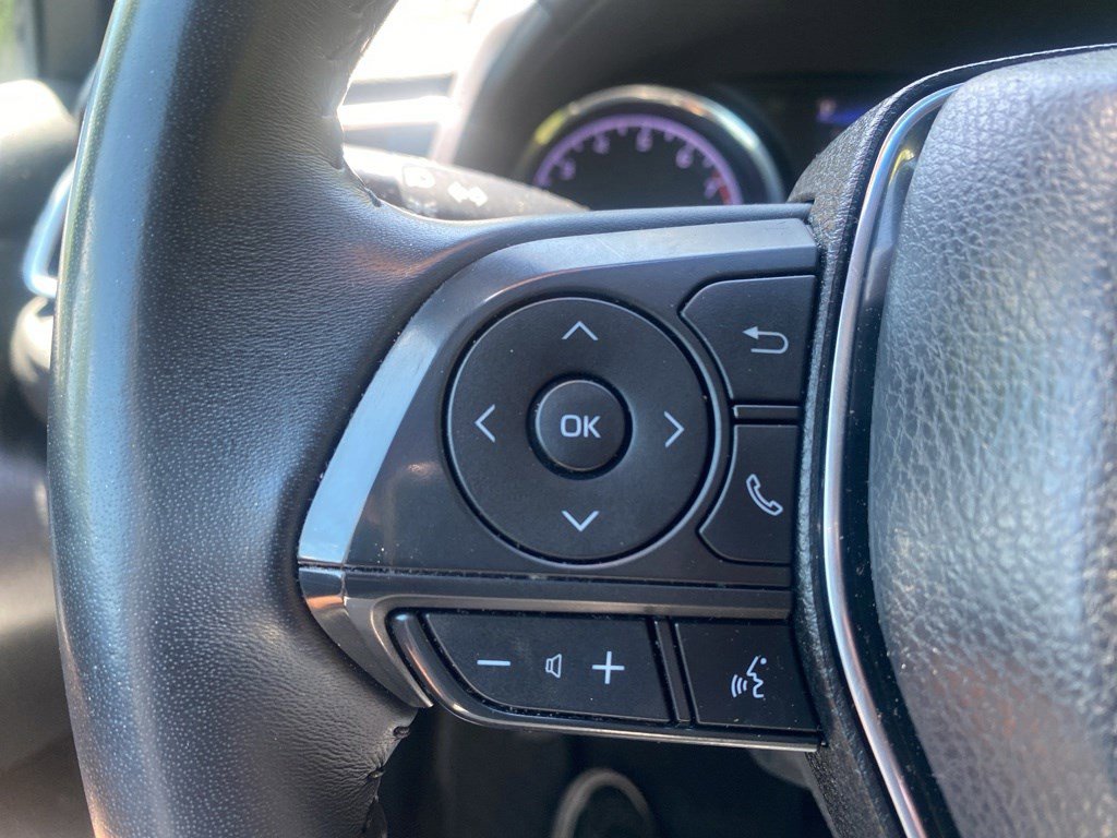 Used 2018 Toyota Camry SE w/ Moonroof Package FWD image 14