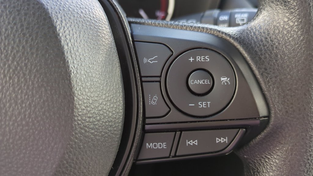 Used 2025 Toyota RAV4 XLE w/ Convenience Package FWD image 22