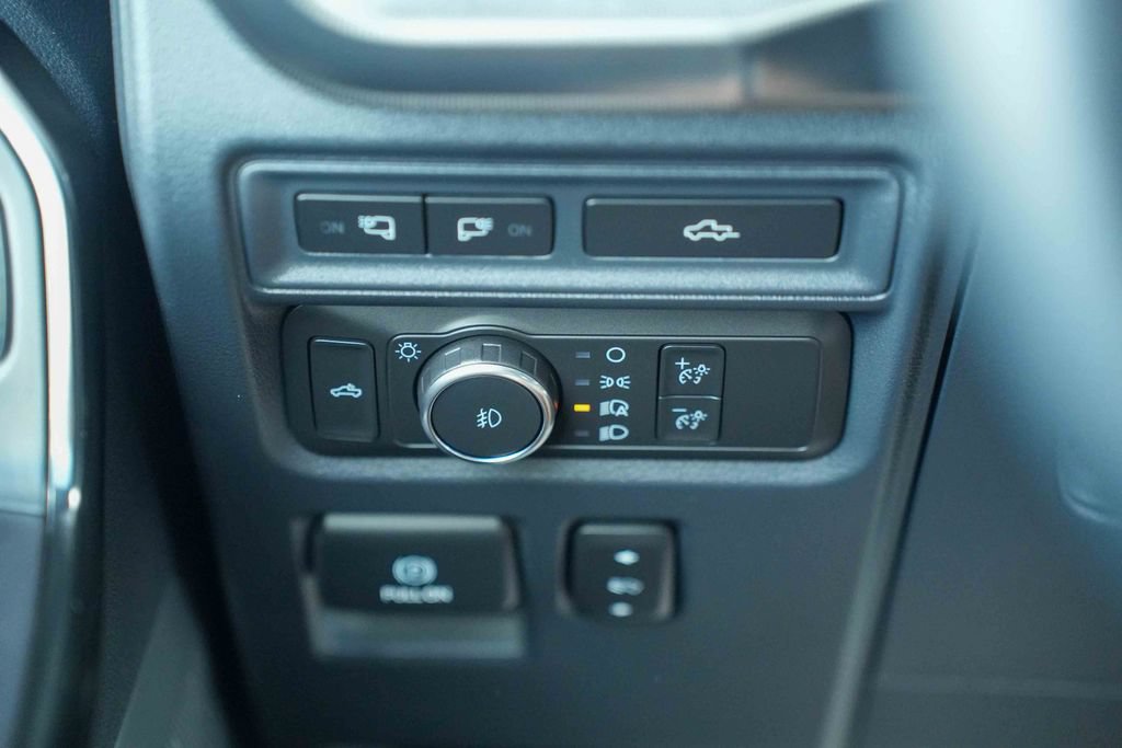 Used 2022 Ford F150 Platinum w/ Equipment Group 701A High AWD/4WD image 28