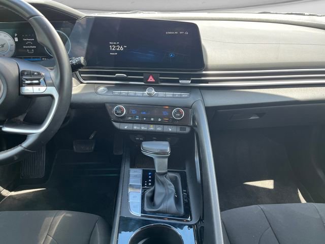 Used 2024 Hyundai Elantra SEL w/ Convenience Package FWD image 13