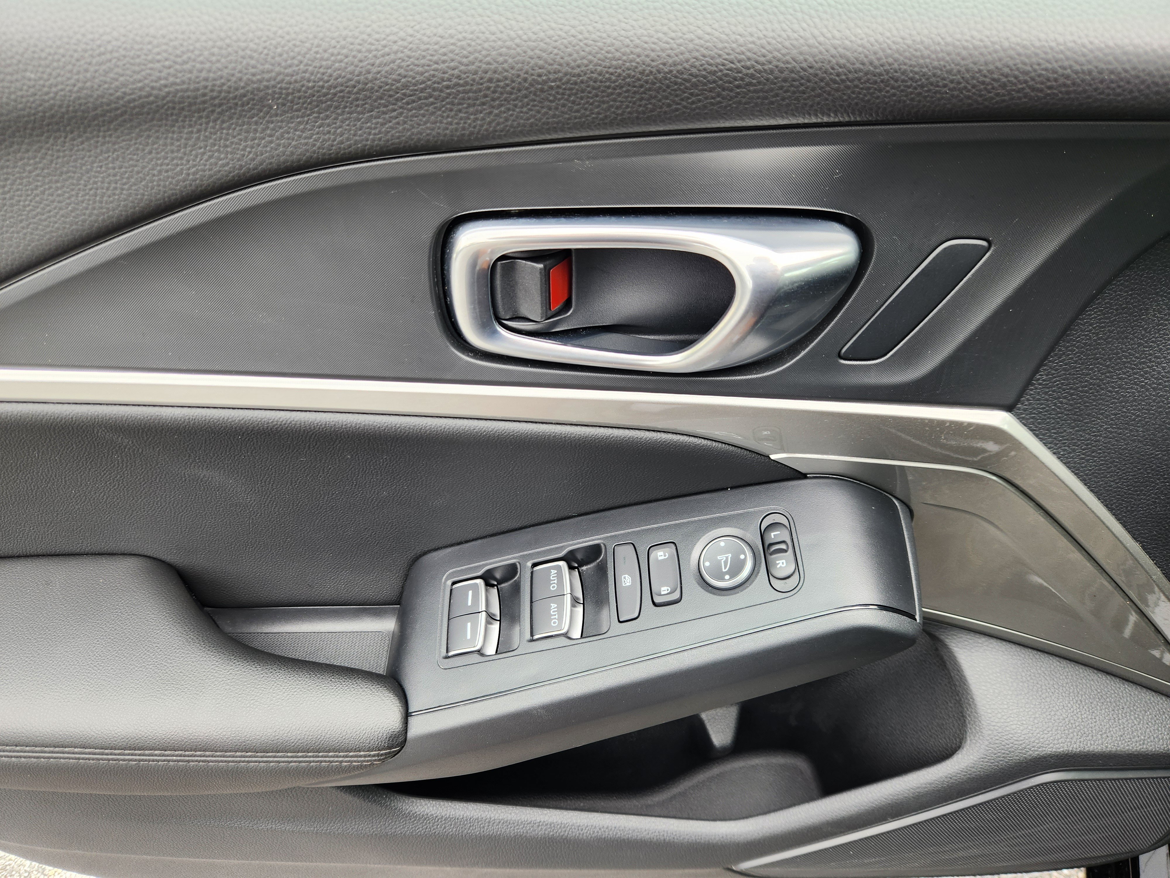 Certified 2026 Acura Integra FWD image 17
