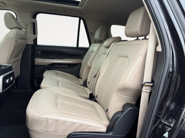 Used 2022 Ford Expedition Max Limited AWD/4WD image 13