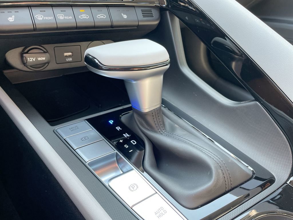 New 2025 Hyundai Elantra Limited image 45