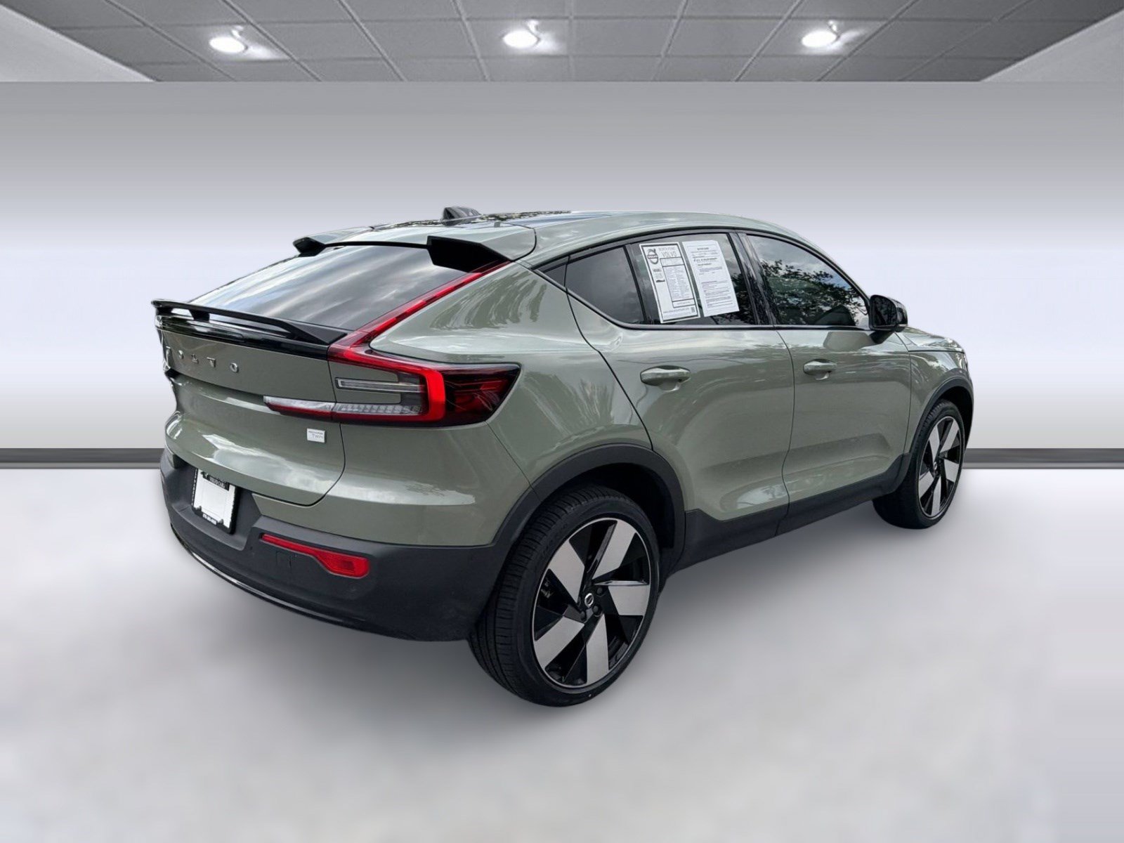Certified 2023 Volvo C40 P8 Recharge Ultimate AWD/4WD image 9
