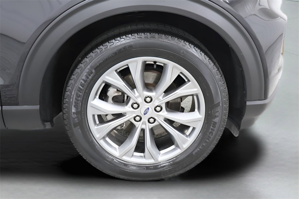Used 2023 Ford Explorer XLT w/ Equipment Group 202A image 35