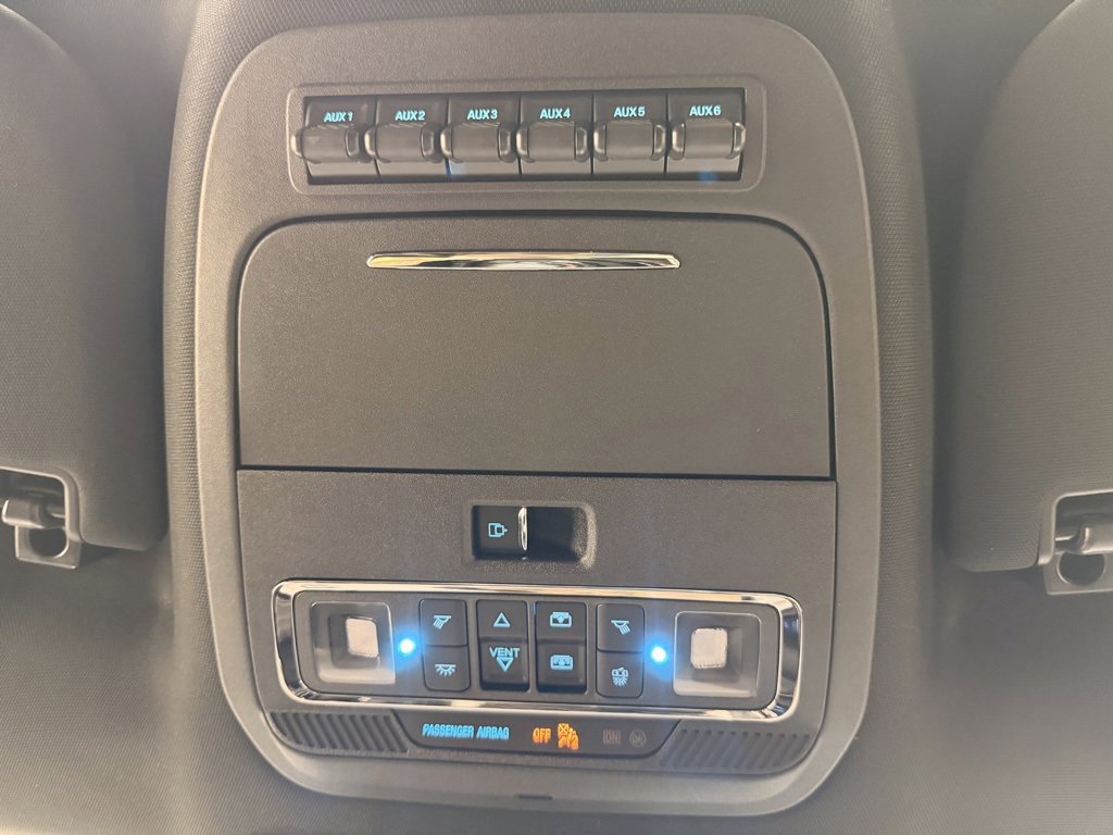 Used 2025 Ford F450 Platinum w/ FX4 Off-Road Package image 58