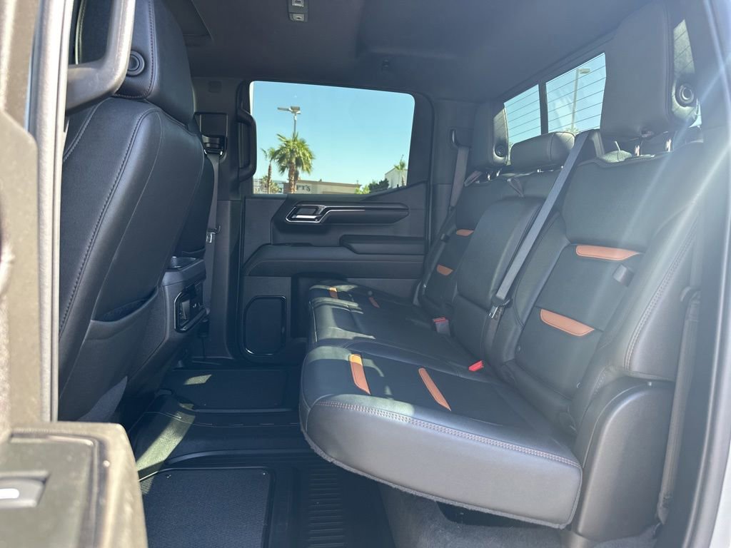 Used 2024 GMC Sierra 1500 AT4 w/ Technology Package AWD/4WD image 10