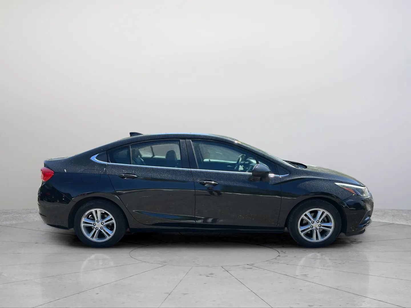 Used 2017 Chevrolet Cruze LT w/ Convenience Package FWD image 12