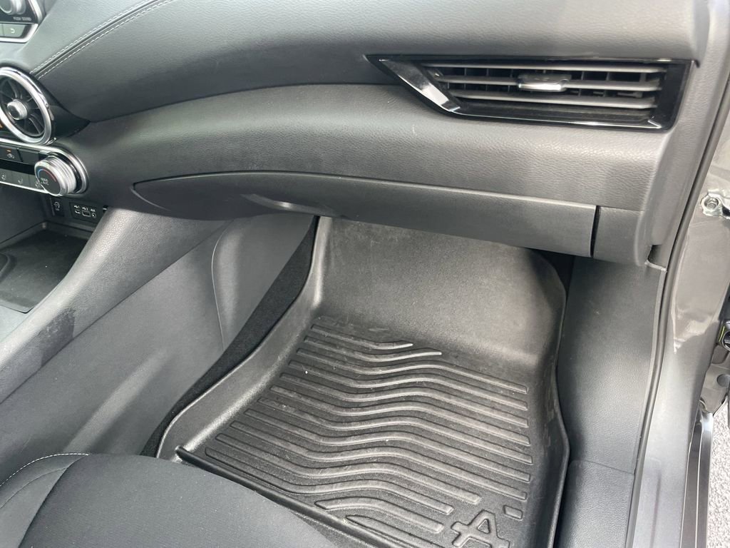 Used 2024 Nissan Sentra SV image 32