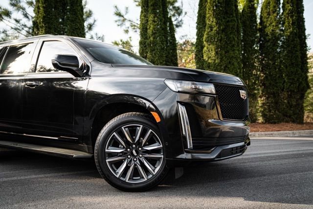 Used 2023 Cadillac Escalade Sport AWD/4WD image 7