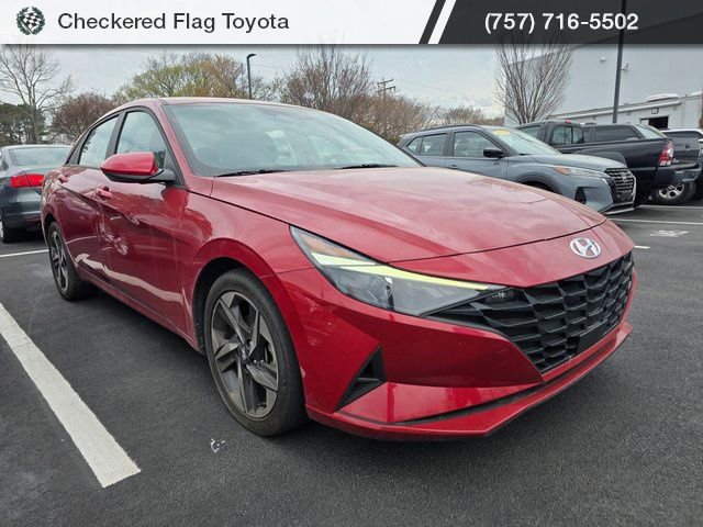 Used 2023 Hyundai Elantra SEL w/ Convenience Package image 3