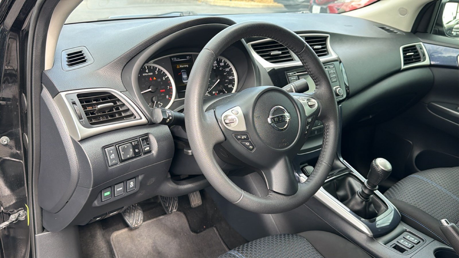 Used 2017 Nissan Sentra SR Turbo w/ SR Midnight Edition FWD image 16