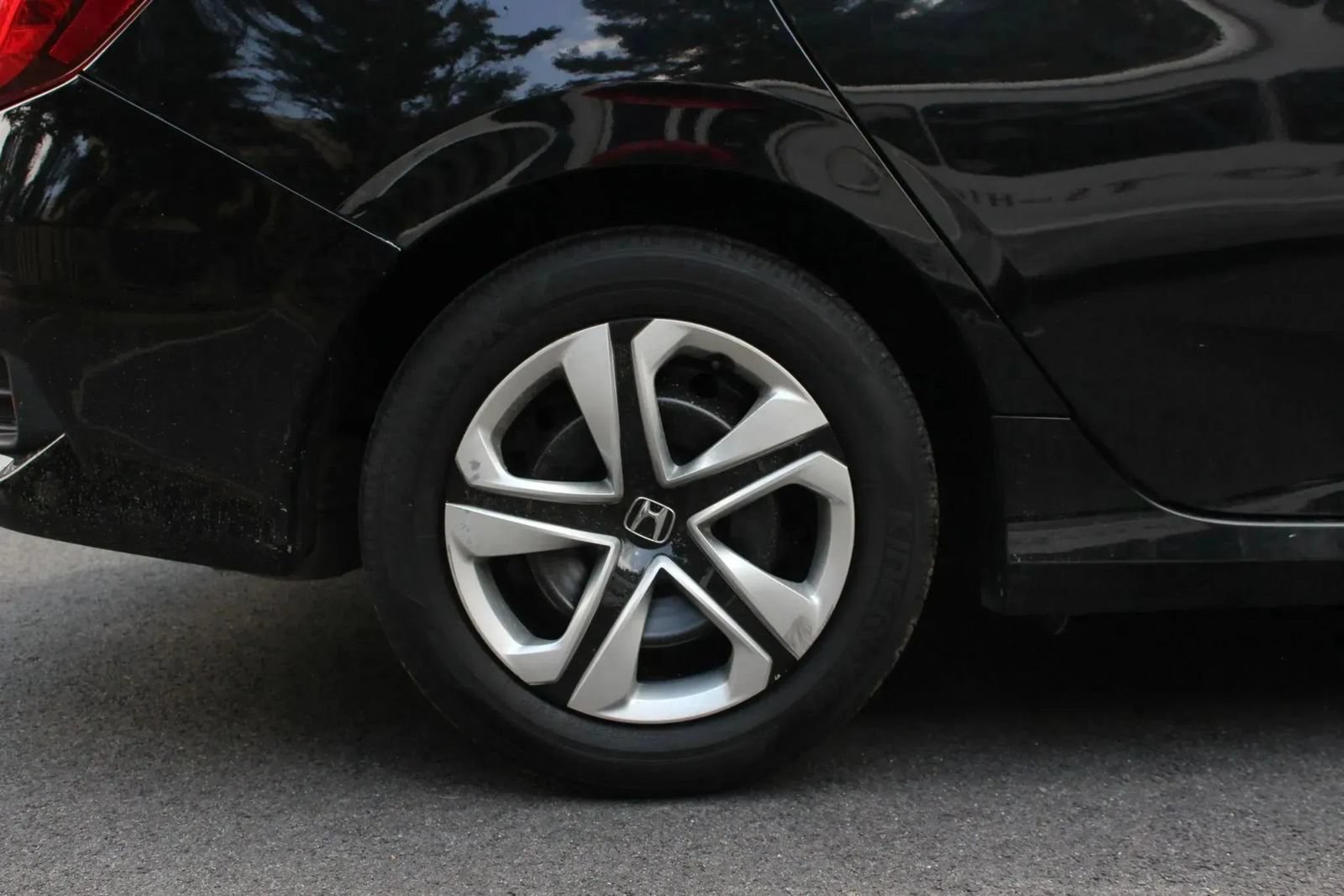 Used 2017 Honda Civic LX image 5