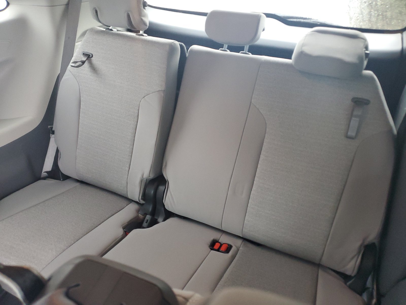 Used 2022 Toyota Sienna LE FWD image 12