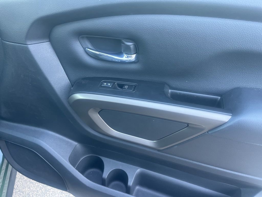 Used 2024 Nissan Titan SV w/ SV Bronze Edition Package RWD image 21