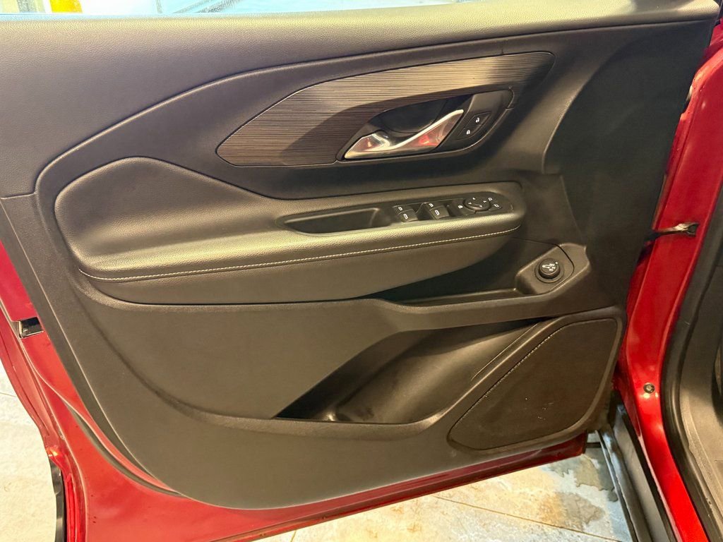 Certified 2022 GMC Terrain SLE w/ Driver Convenience Package image 13