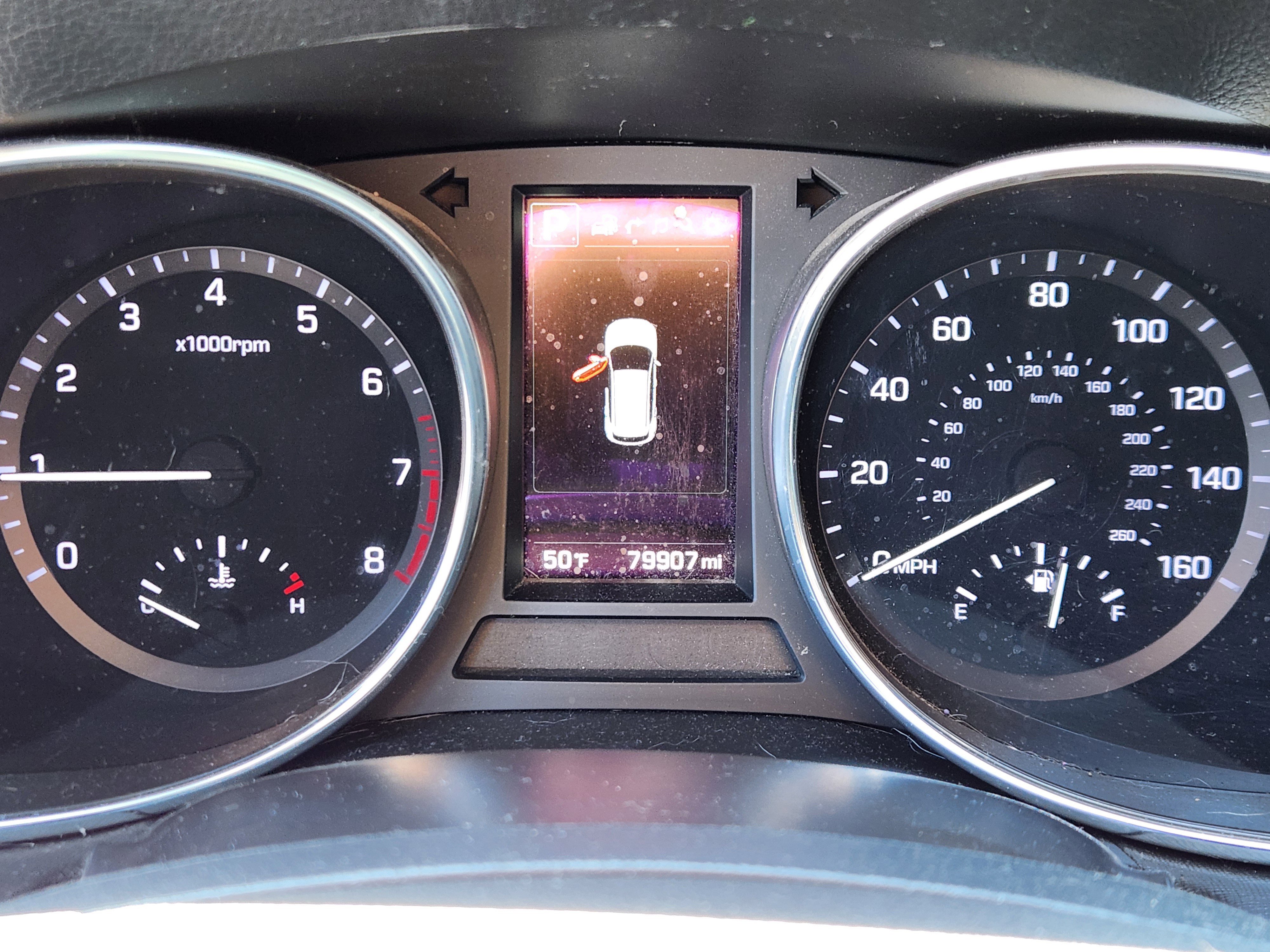 Used 2018 Hyundai Santa Fe Sport w/ Cargo Package image 10