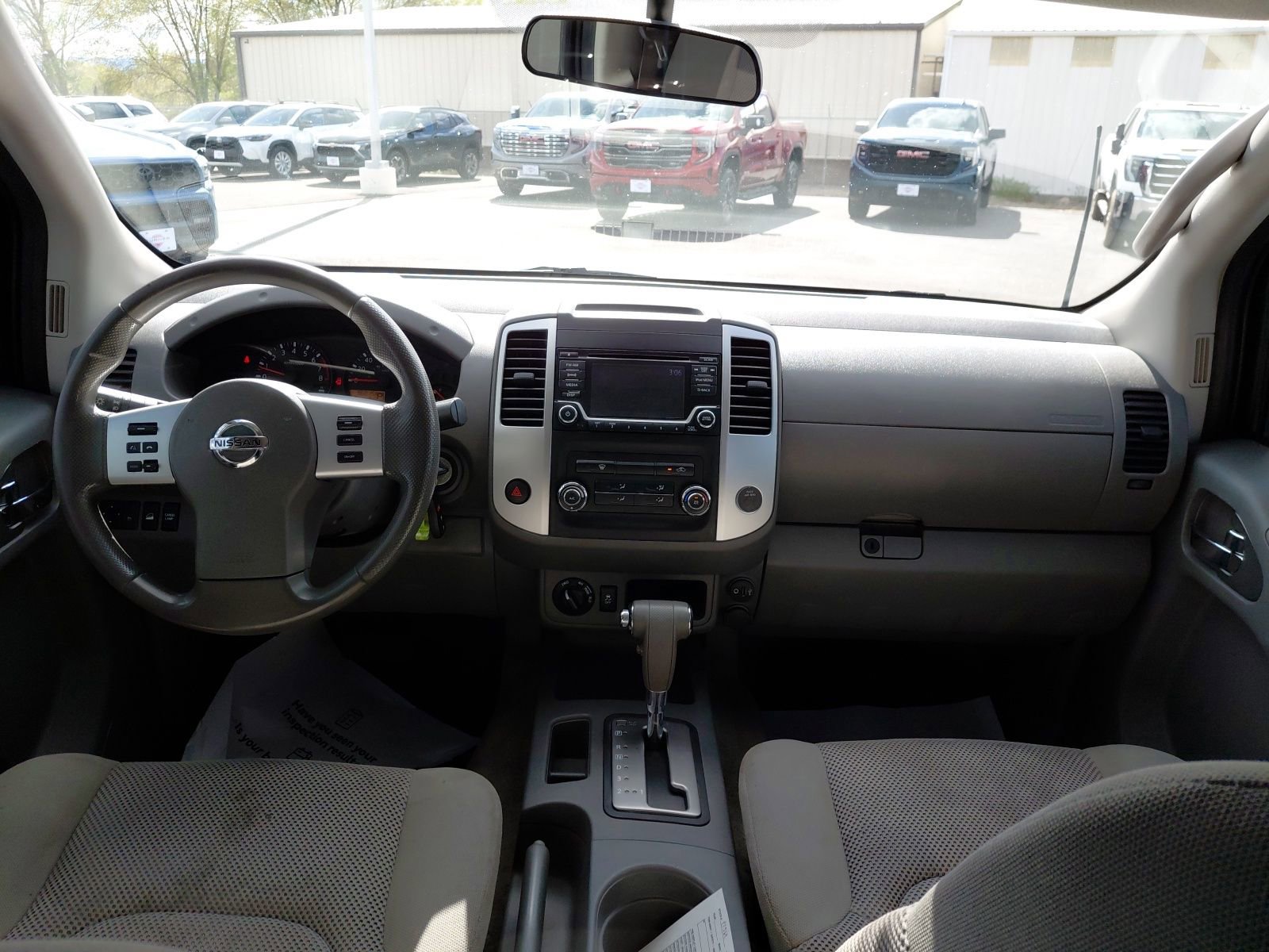 Used 2018 Nissan Frontier SV image 25