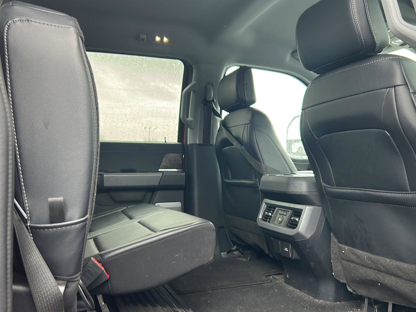 Used 2024 Ford F350 Lariat image 13