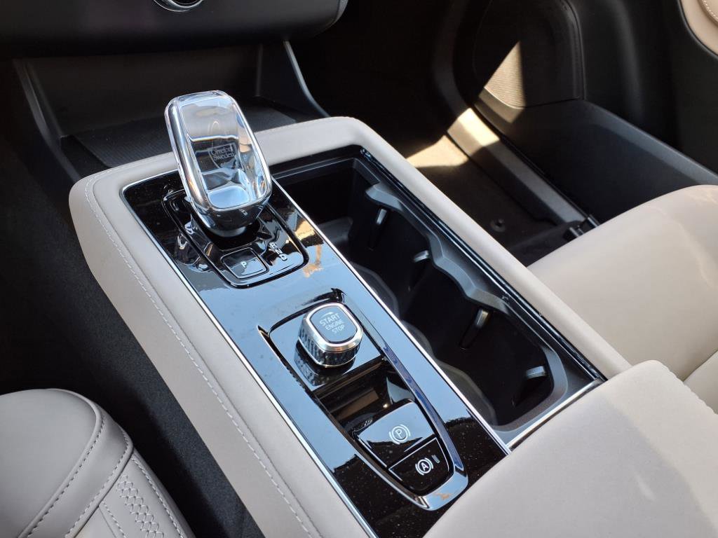 New 2026 Volvo XC90 B6 Plus w/ Protection Package Premier image 14