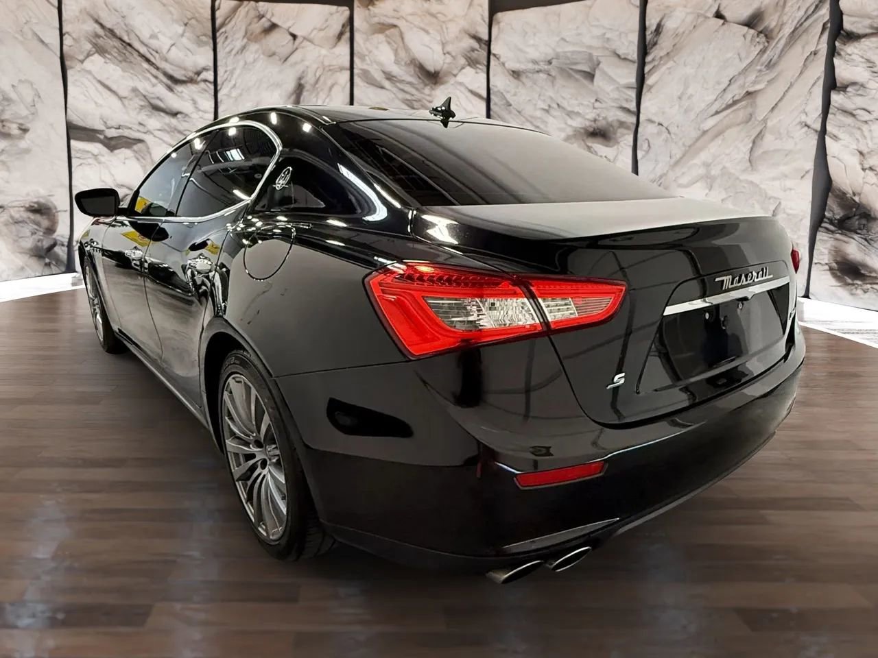 Used 2017 Maserati Ghibli S image 8