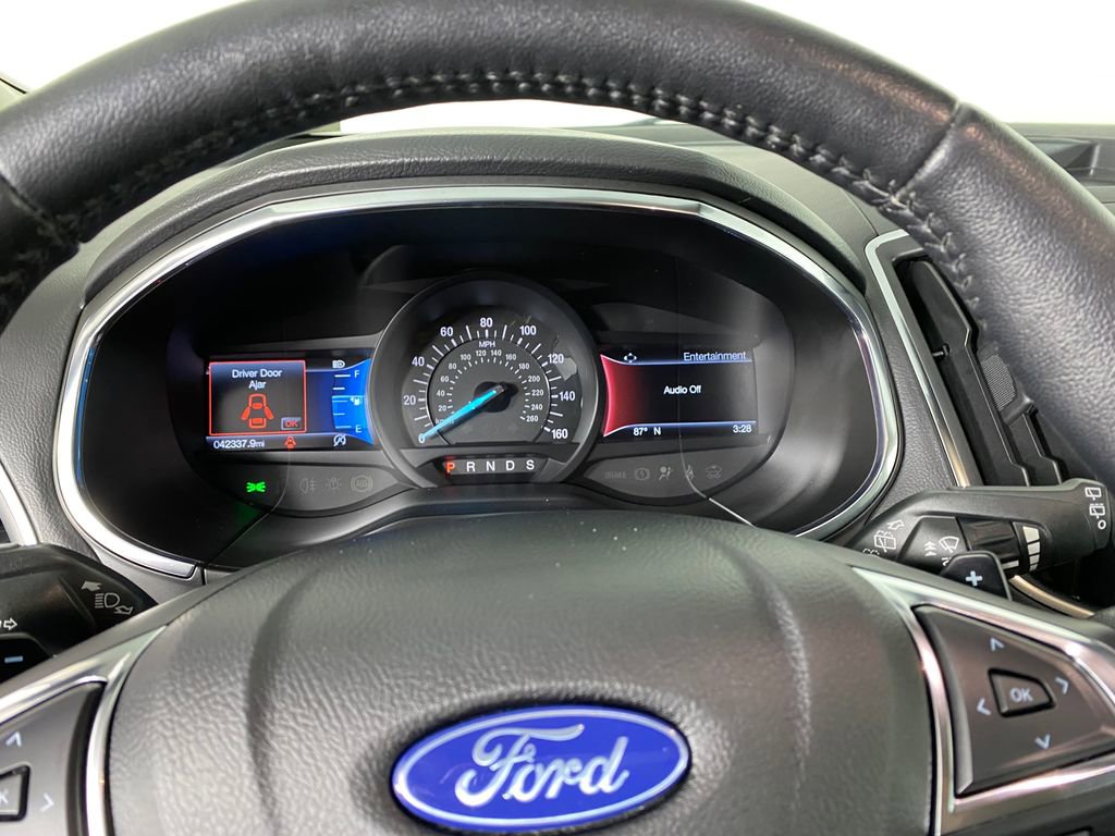 Used 2020 Ford Edge Titanium w/ Equipment Group 301A image 12
