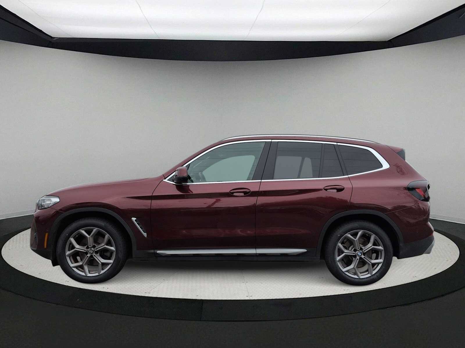 Used 2024 BMW X3 xDrive30i w/ Premium Package AWD/4WD image 5
