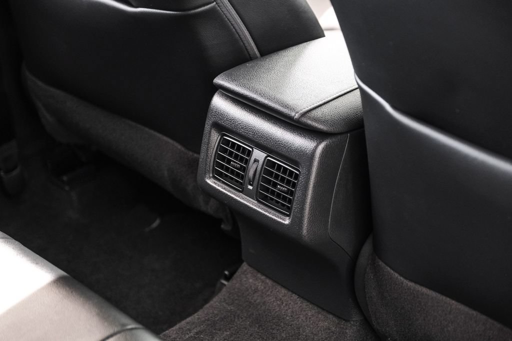 Used 2022 Toyota Camry XSE FWD image 42