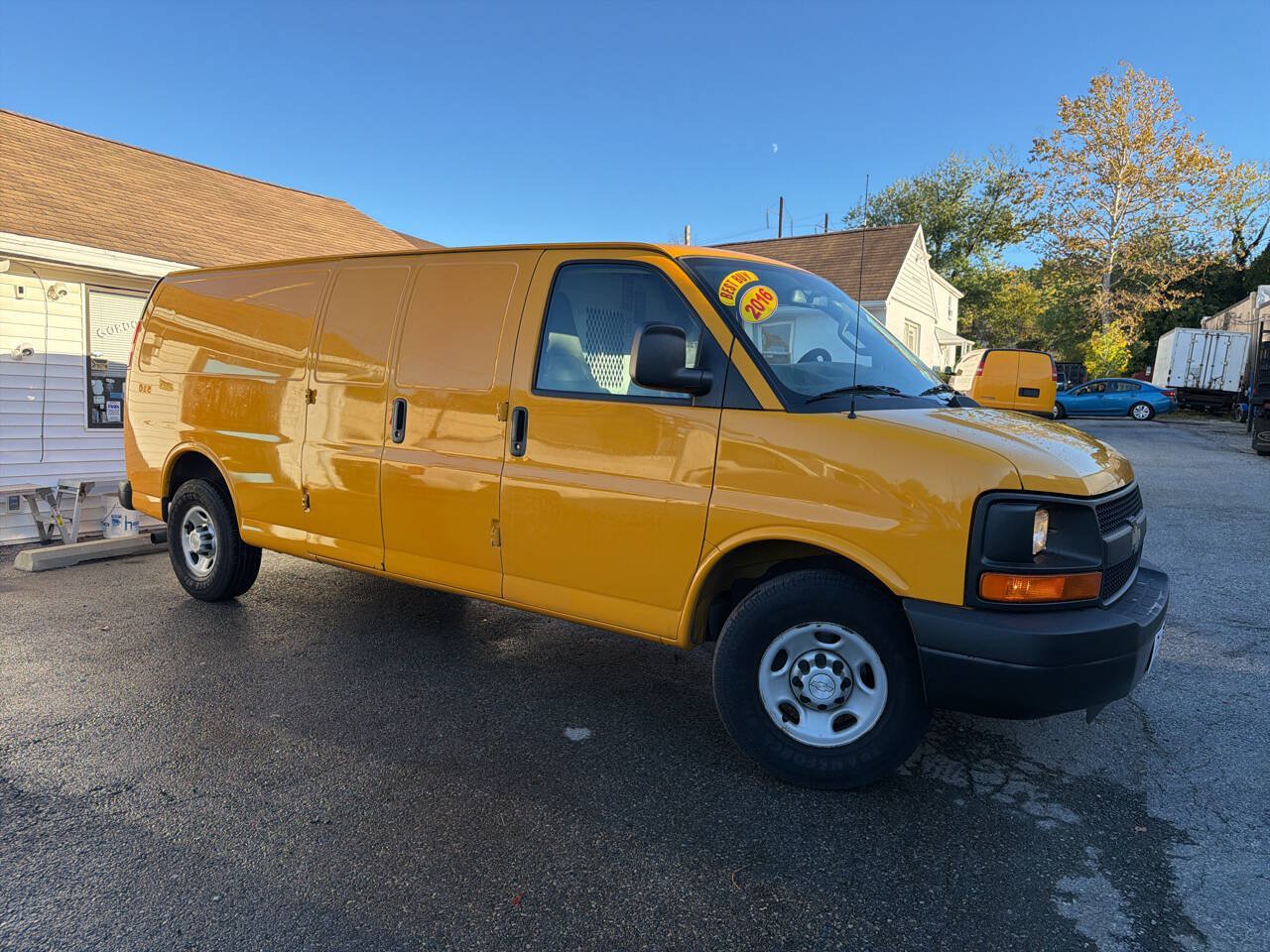 Used 2016 Chevrolet Express 2500 Extended RWD image 13
