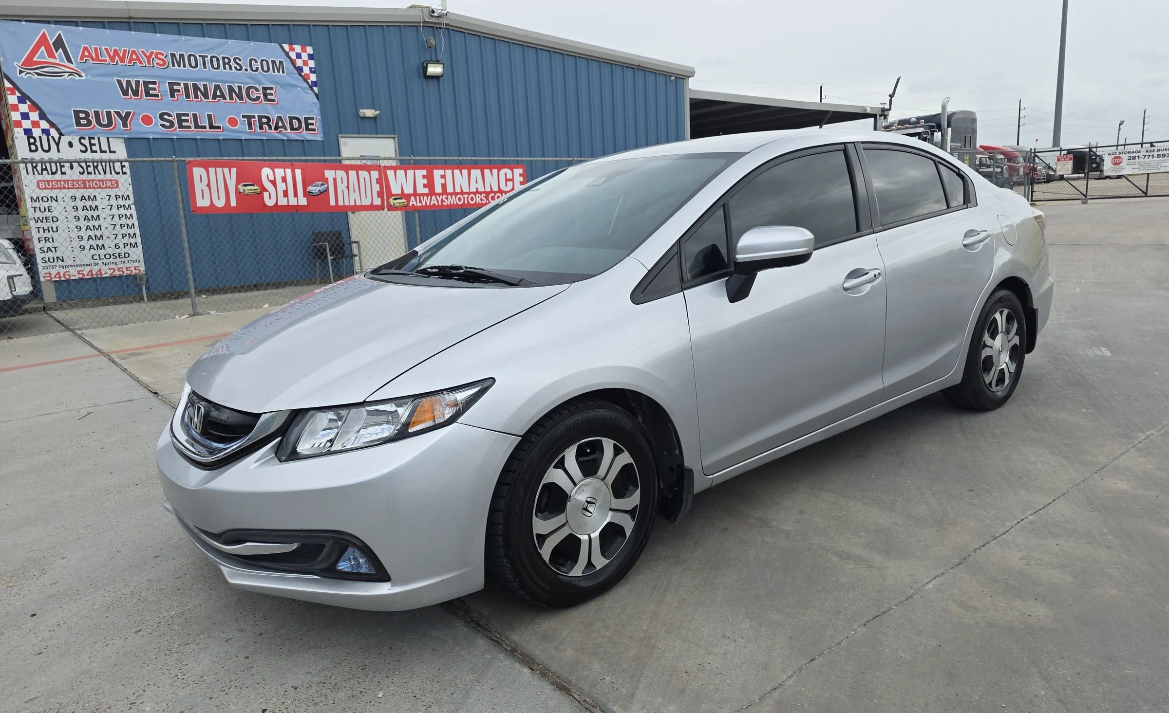 Used 2015 Honda Civic Hybrid Sedan image 2