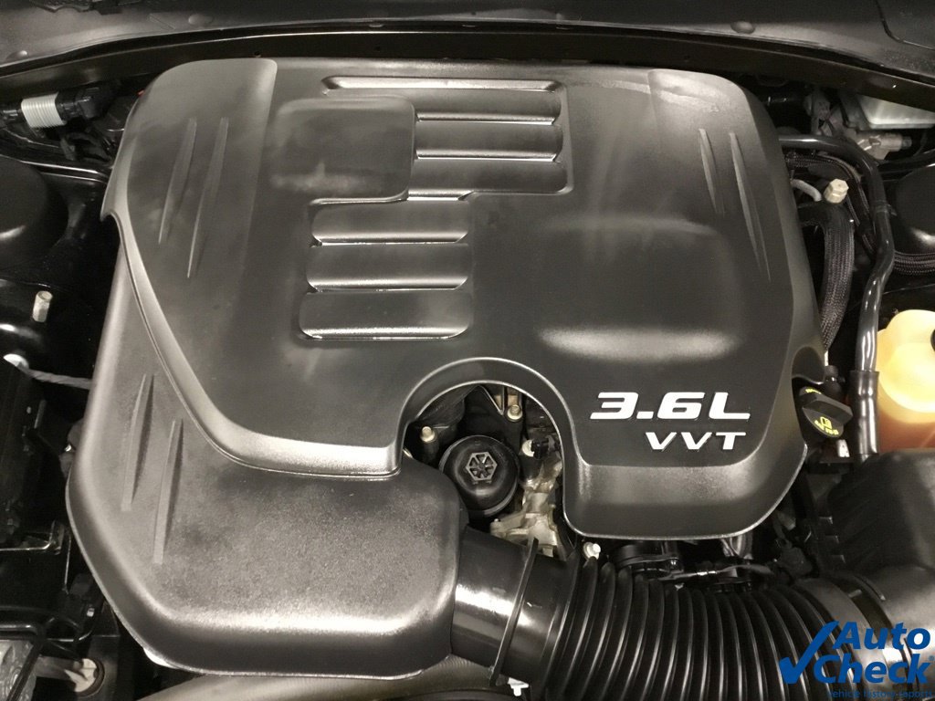 Used 2018 Chrysler 300 Touring w/ Sport Appearance Package RWD image 39